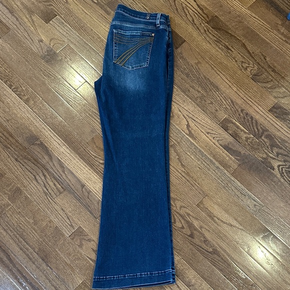 7 For All Mankind DOJO Tailorless Jeans - Picture 3 of 12